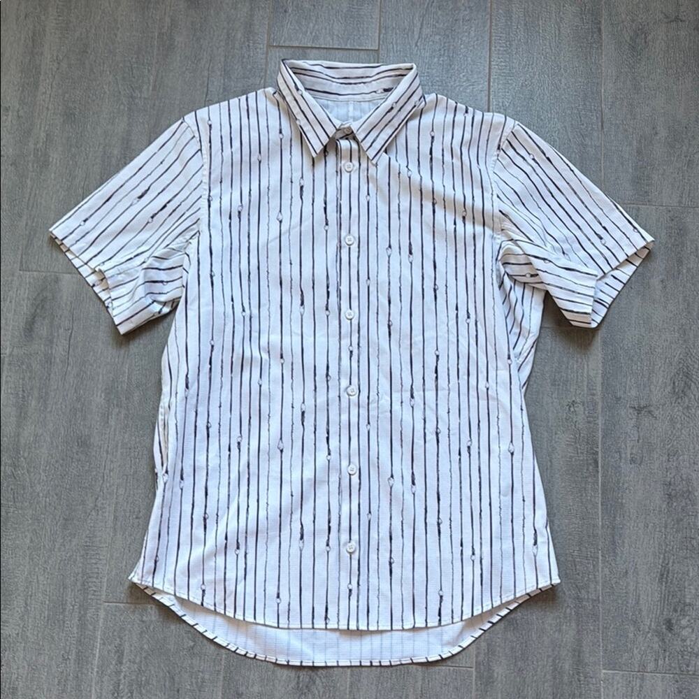 Lululemon Airing Easy Short Sleeve Button Down Shirt Stripe Size Large